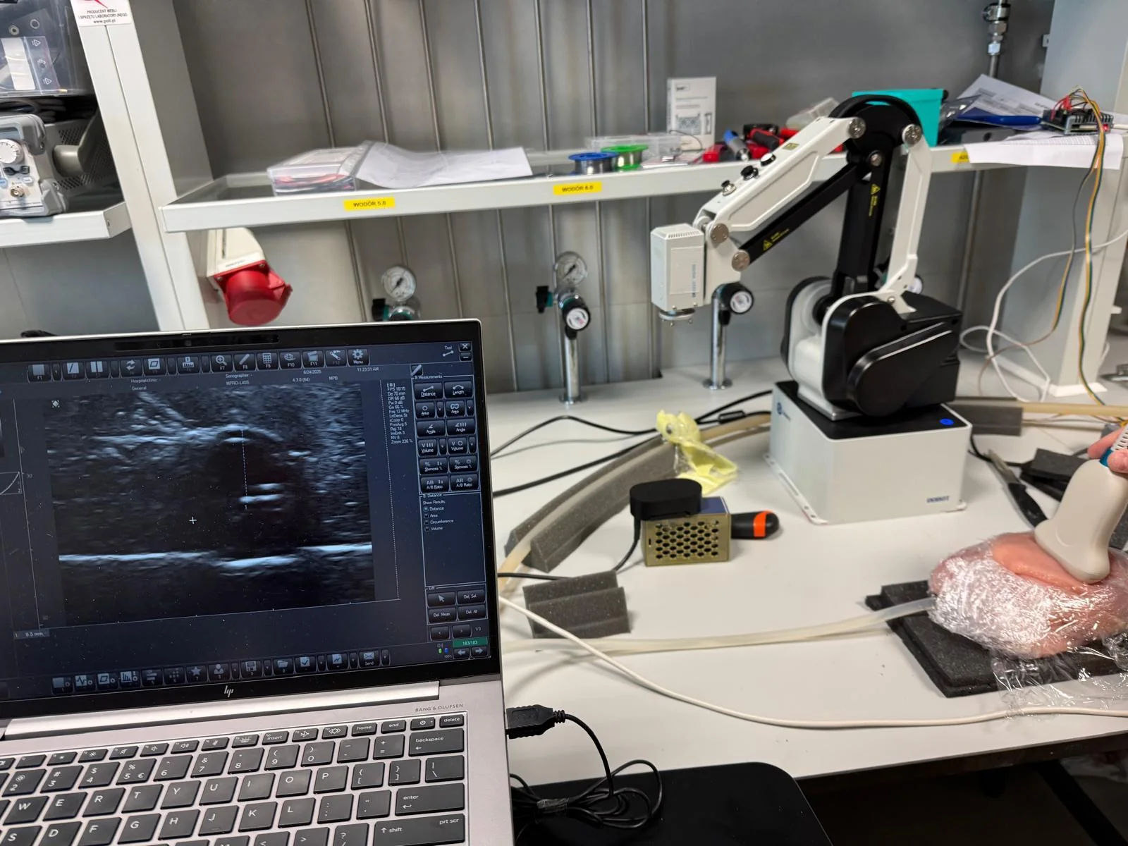 UltraClear ultrasound and robotic test environment in the laboratory